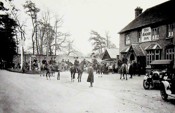 Black and white postcard of the Hampshire Hunt, by The Anchor Pub, Winchester Road and Petersfield Road, Ropley