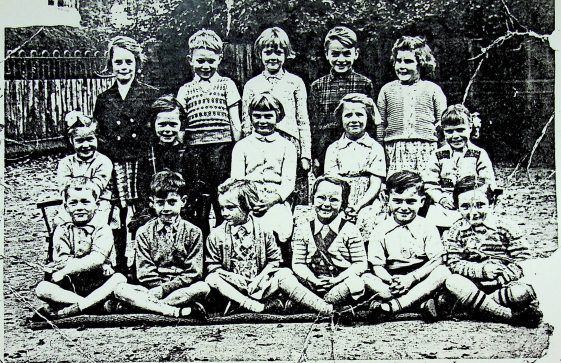 Ropley School Class 1940's